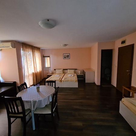 Къща За Гости Яневи Ravda Quarto foto