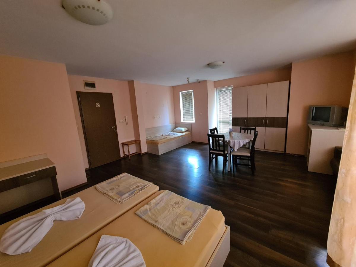 Къща За Гости Яневи Ravda Exterior foto